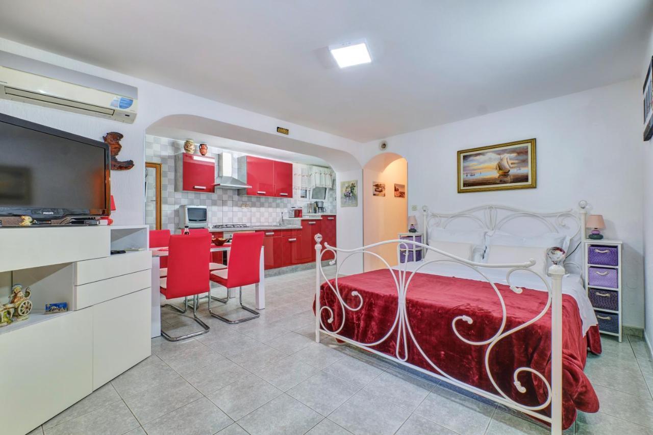 Apartmani Rukonic Aleksandar Nerezine Exterior foto